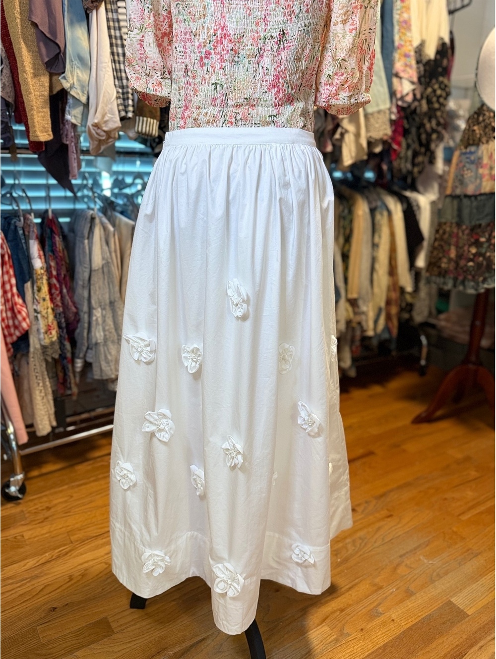 ENGLISH FACTORY 3D Flower Appliqué Maxi Skirt White NWT Medium - Picture 3 of 7